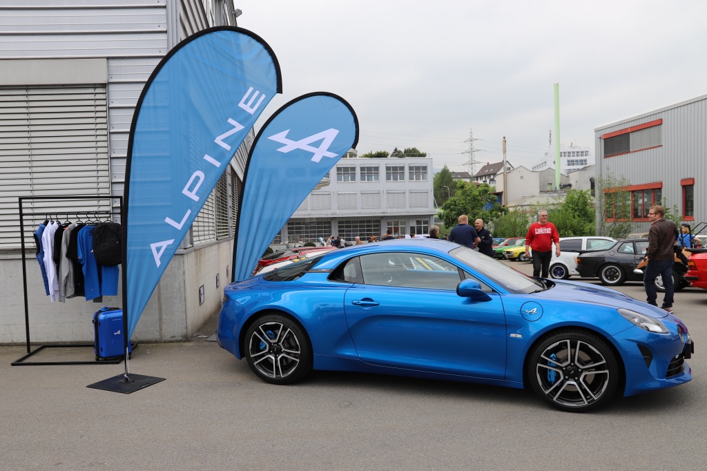 Halle 6 Classic Car Treffen 2019 brumbrum